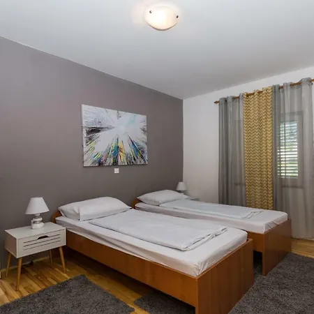 Drazovic Apartment *